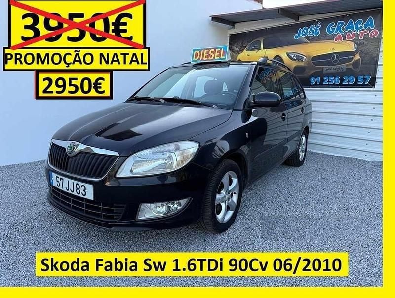 Preto Usado 2010 Skoda Fabia Citadino | € 2.950 (Super Preço) - Imagem 1/4