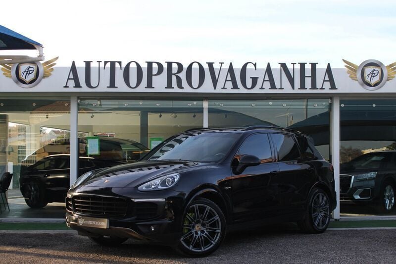 Preto Usado 2015 Porsche Cayenne S SUV | € 42.900 - Imagem 1/4