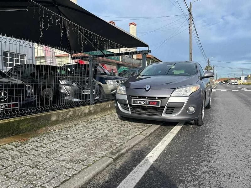 Antracite Usado 2011 Renault Mégane III Coupé | € 7.900 (Preço justo) - Imagem 1/4