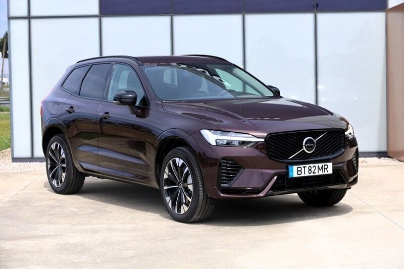 Vermelho Novo 2025 Volvo XC60 Plus SUV | € 61.300 (Preço justo) - Imagem 1/4