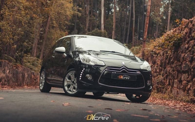 Usado Citroën DS3 So Chic 92 HP (67 kW) 2012 Preto Coupé