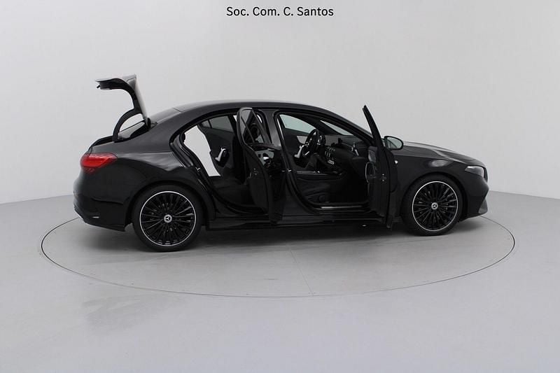 Usado Mercedes A180 AMG 116 HP (85 kW) 2025 Preto Sedan