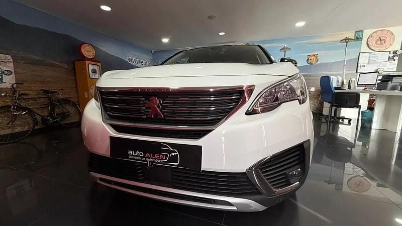 Usado Peugeot 5008 Allure 120 HP (88 kW) 2018 Branco SUV