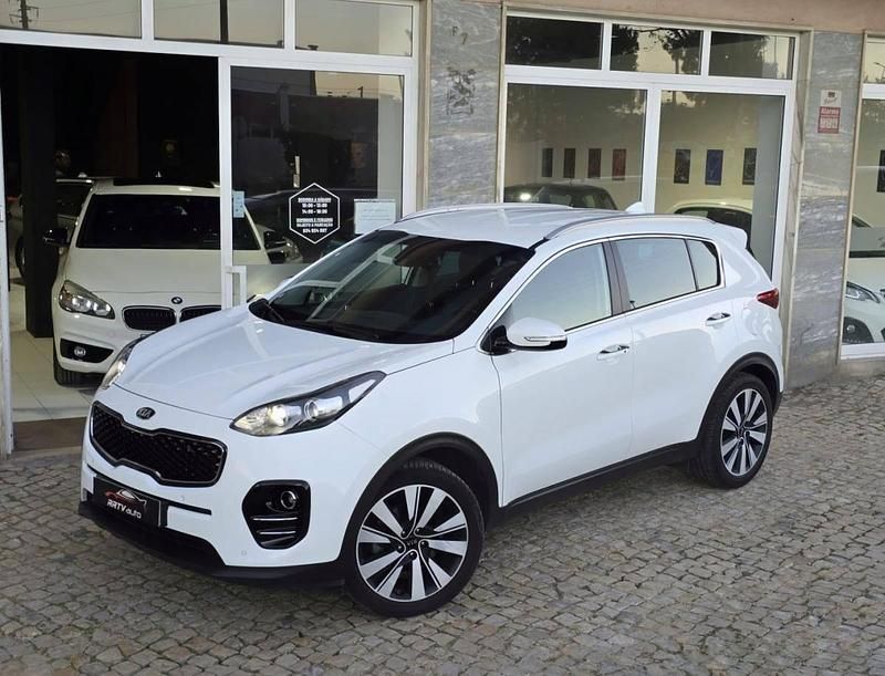 Branco Usado 2017 Kia Sportage SUV | € 17.950 (Preço justo) - Imagem 1/4