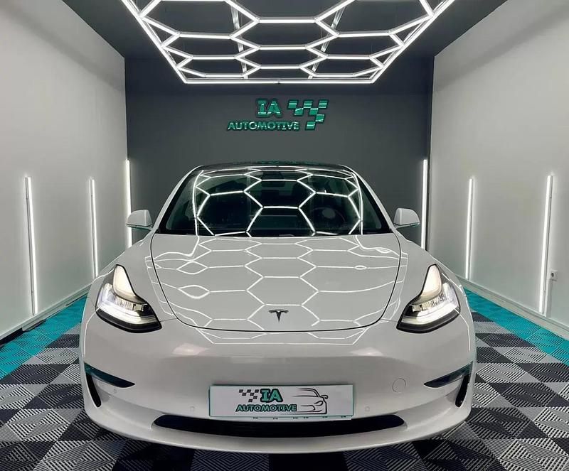 Usado Tesla Model 3 258 kW (351 HP) 2019 Branco Sedan