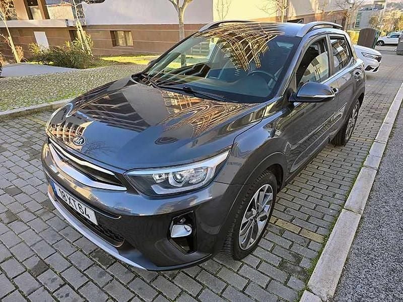 Cinzento Usado 2019 Kia Stonic SUV | € 14.500 (Preço justo) - Imagem 1/4