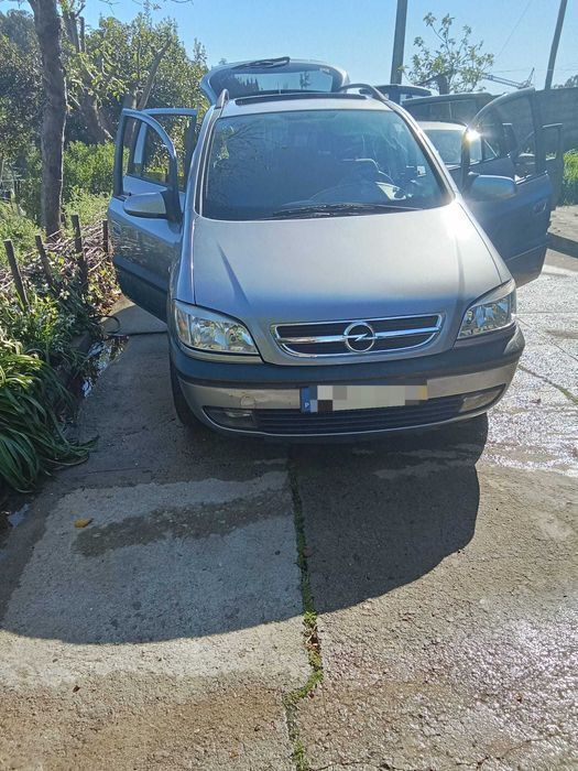 Usado 2004 Opel Zafira Monovolume | € 4.000 (Preço justo) - Imagem 1/4