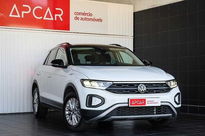 Branco Usado 2023 VW T-Roc Style SUV | € 22.900 (Preço justo) - Imagem 1/4
