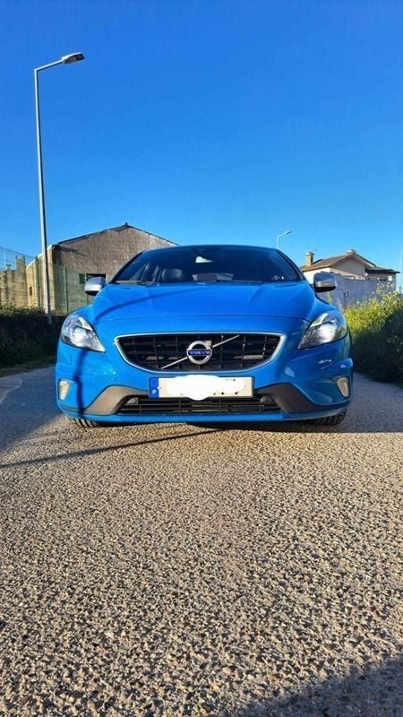 Azul Usado 2013 Volvo V40 R-Design Carrinha | € 12.000 (Preço justo) - Imagem 1/4