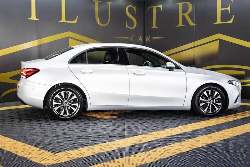 Usado Mercedes A180 Progressive 116 HP (85 kW) 2020 Cinza Sedan
