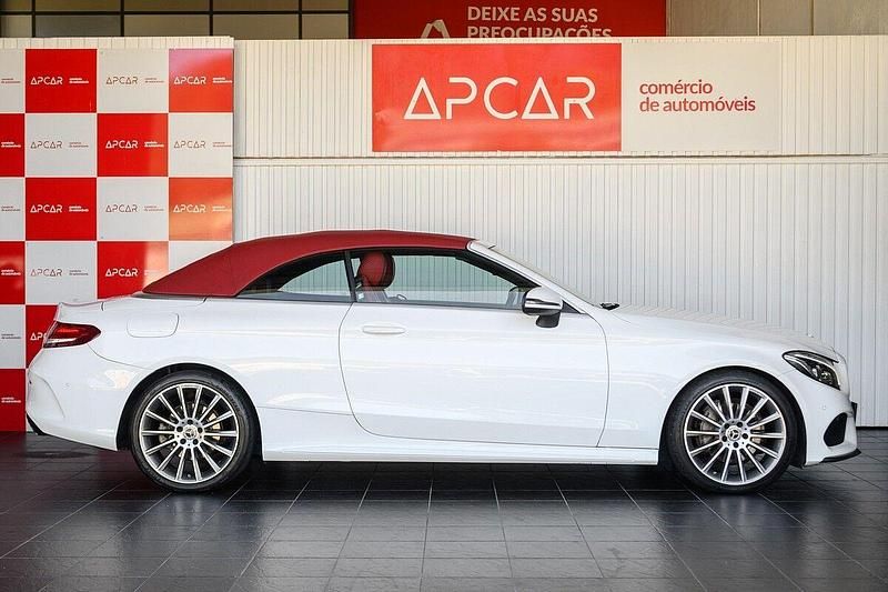 Usado Mercedes C220 AMG line 170 HP (125 kW) 2017 Branco Coupé
