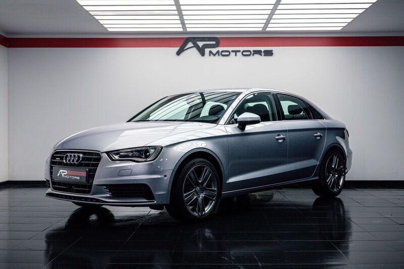 Preto Usado 2015 Audi A3 S-Line Sedan | € 17.500 (Bom preço) - Imagem 1/4