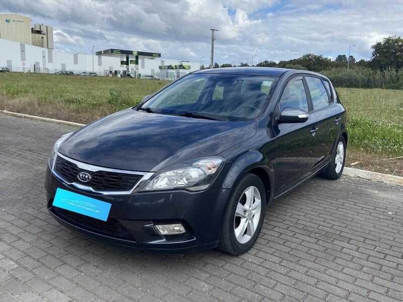 Cinza Usado 2009 Kia Ceed | € 7.750 (Preço elevado) - Imagem 1/4