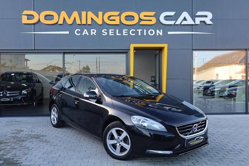 Preto Usado 2016 Volvo V40 Kinetic | € 13.950 (Preço justo) - Imagem 1/4