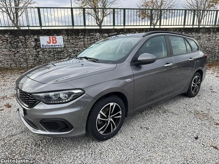 Cinza Usado 2017 Fiat Tipo Easy Carrinha | € 9.850 (Bom preço) - Imagem 1/1