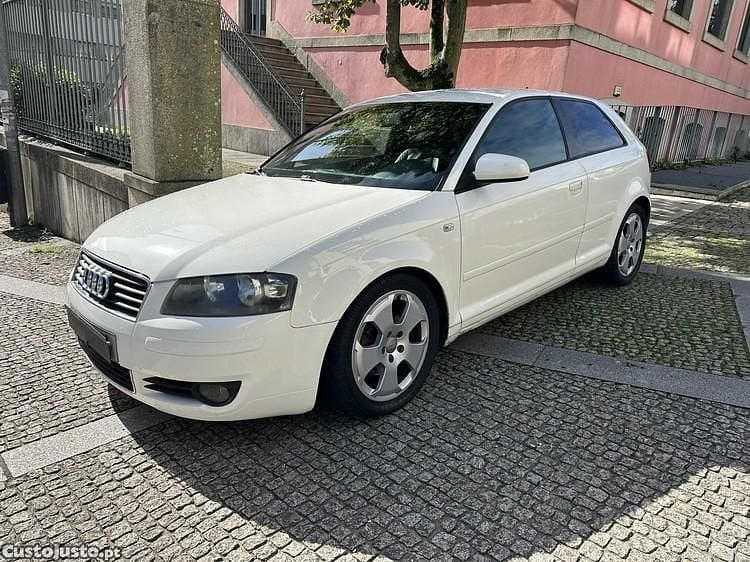Branco Usado 2003 Audi A3 Sport Citadino | € 7.450 (Preço justo) - Imagem 1/1