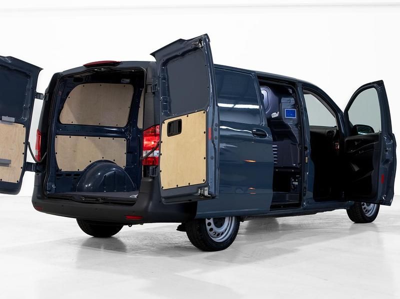 Usado Mercedes e-Vito 69 kW (95 HP) 2020 Cinzento Monovolume