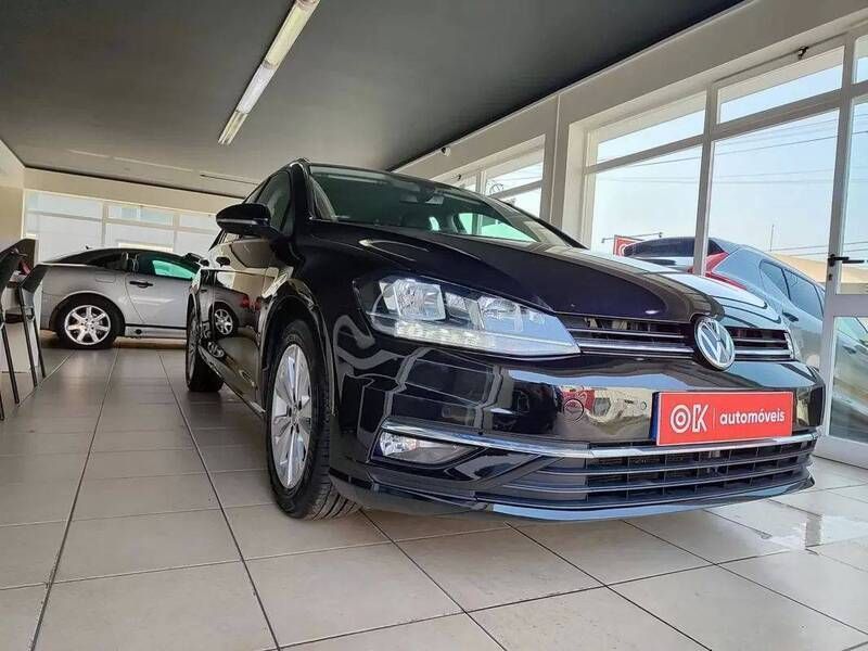 Preto Usado 2018 VW Golf VII Trendline Carrinha | € 16.100 (Preço justo) - Imagem 1/4