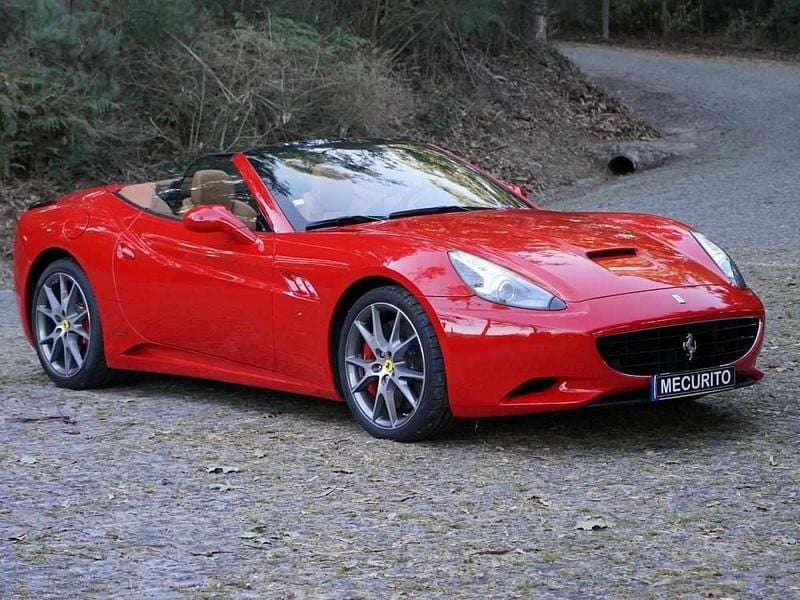 Vermelho Usado 2009 Ferrari California Cabrios | € 137.000 - Imagem 1/4
