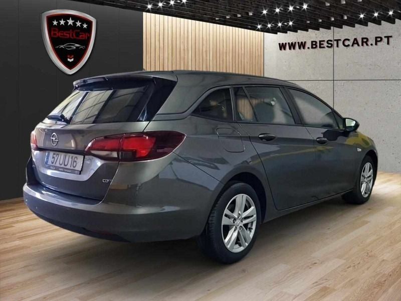 Usado Opel Astra 110 HP (80 kW) 2018 Cinzento Carrinha