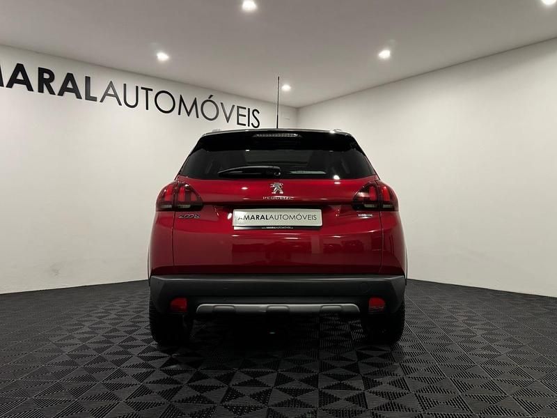 Usado Peugeot 2008 120 HP (88 kW) 2016 Vermelho SUV