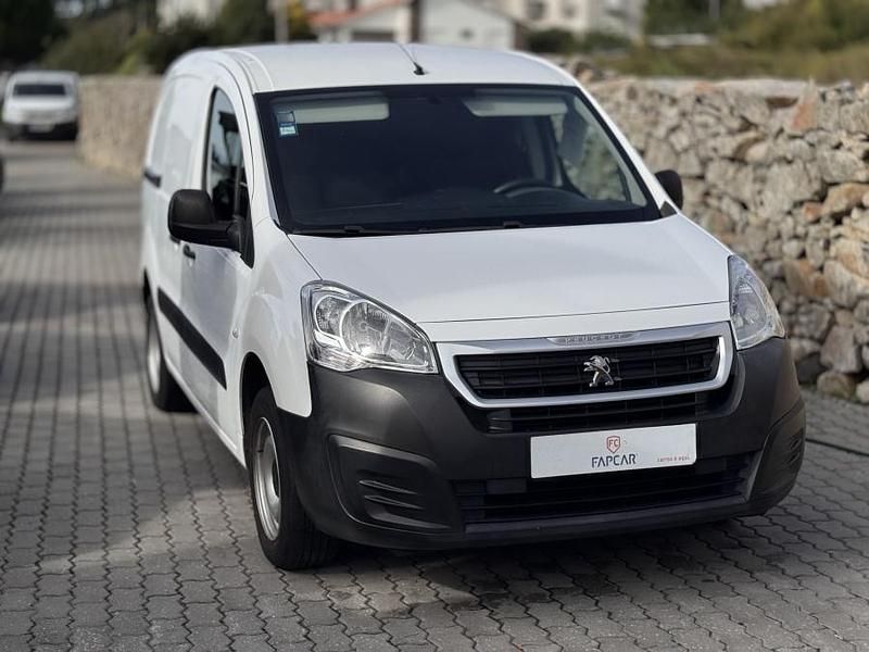 Branco Usado 2018 Peugeot Partner Van | € 12.500 (Preço justo) - Imagem 1/4