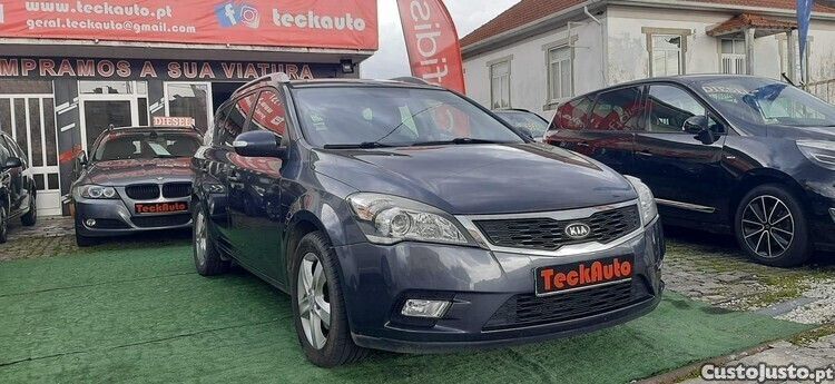 Cinza Usado 2010 Kia Ceed Sportswagon Carrinha | € 5.250 (Bom preço) - Imagem 1/1