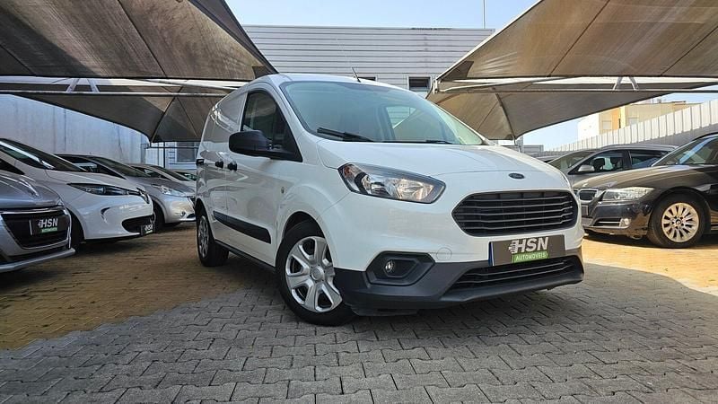 Branco Usado 2020 Ford Courier Trend Monovolume | € 11.900 (Preço justo) - Imagem 1/4
