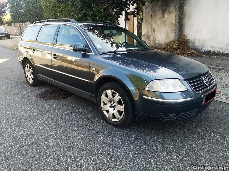 Azul Usado 2003 VW Passat Sportline Carrinha | € 3.750 (Preço justo) - Imagem 1/1