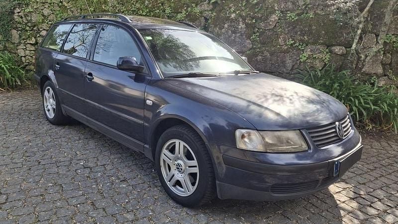 Usado VW Passat 110 HP (80 kW) 2000 Sedan