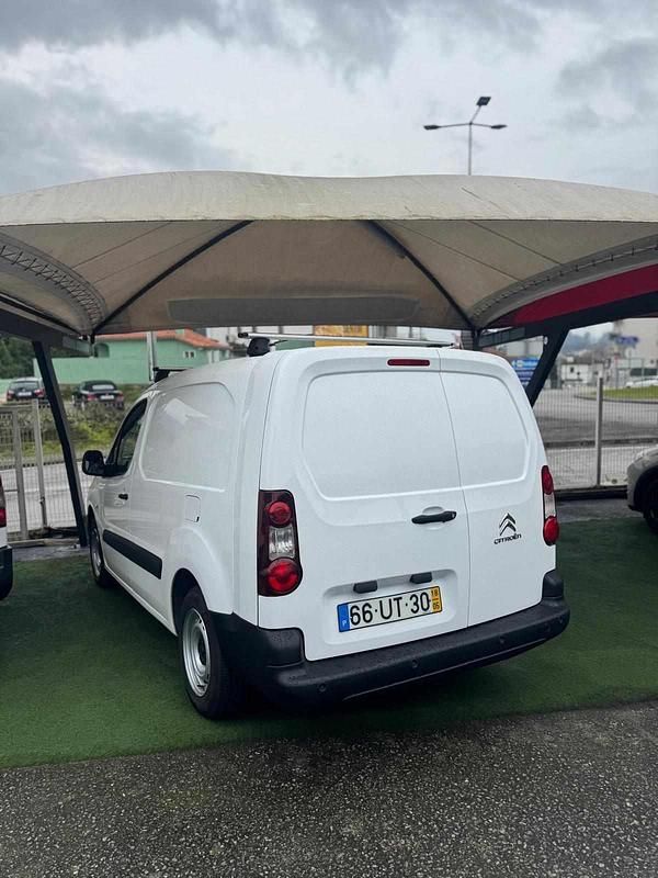 Usado Citroën Berlingo 99 HP (72 kW) 2018 Branco Monovolume