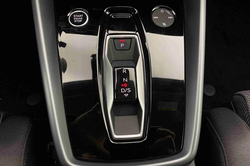 Novo Audi A3 Ambiente 150 HP (110 kW) 2025 Verde Carrinha