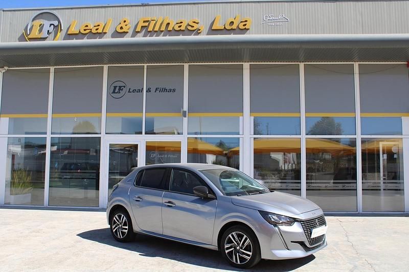 Cinza Usado 2022 Peugeot 208 Active Citadino | € 15.500 (Preço justo) - Imagem 1/4