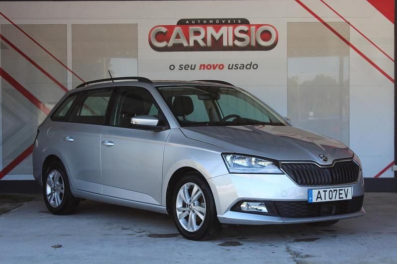 Cinza Usado 2022 Skoda Fabia Ambition Carrinha | € 13.900 (Bom preço) - Imagem 1/4