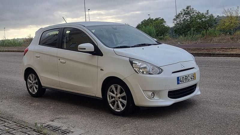 Usado 2016 Mitsubishi Space Star Sedan | € 6.800 - Imagem 1/4