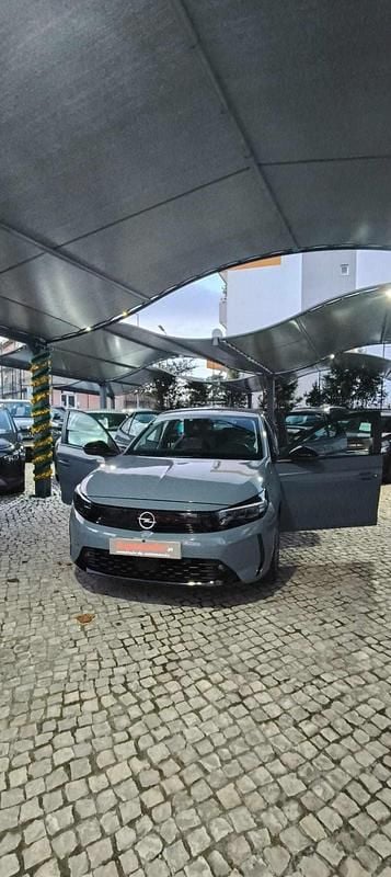 Cinzento Usado 2023 Opel Corsa | € 14.750 (Preço justo) - Imagem 1/4