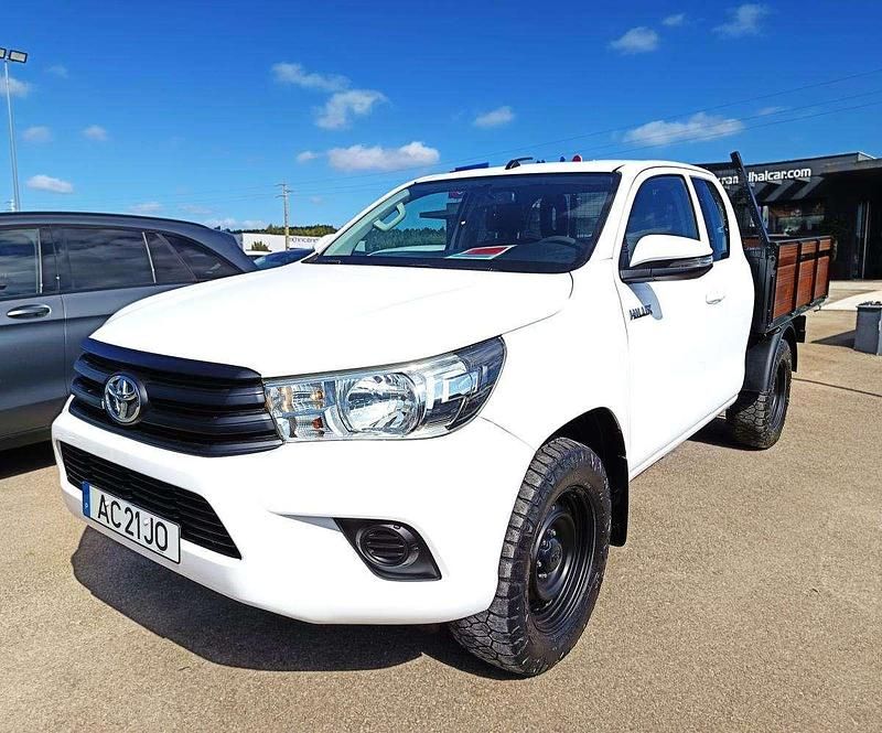 Branco Usado 2020 Toyota HiLux Pickup | € 28.900 (Preço justo) - Imagem 1/4