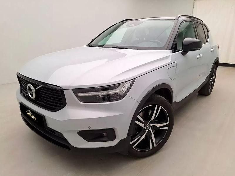Cinzento Usado 2020 Volvo XC40 R-Design SUV | € 28.980 (Bom preço) - Imagem 1/4
