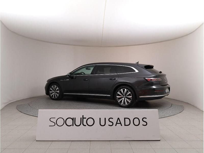 Usado VW Arteon Elegance 150 HP (110 kW) 2023 Cinzento escuro metalizado