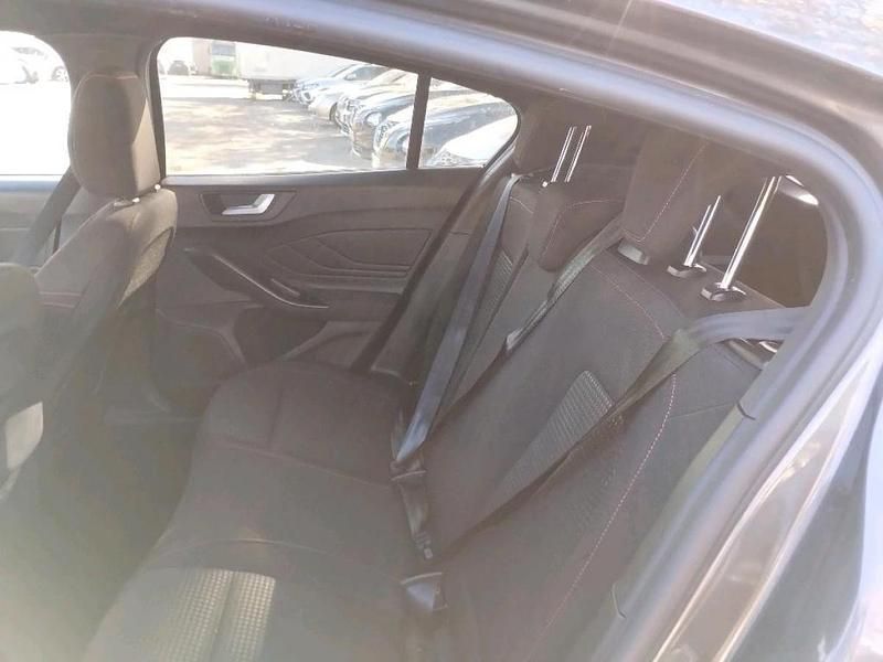 Usado Ford Focus ST-Line 155 HP (114 kW) 2024 Cinza