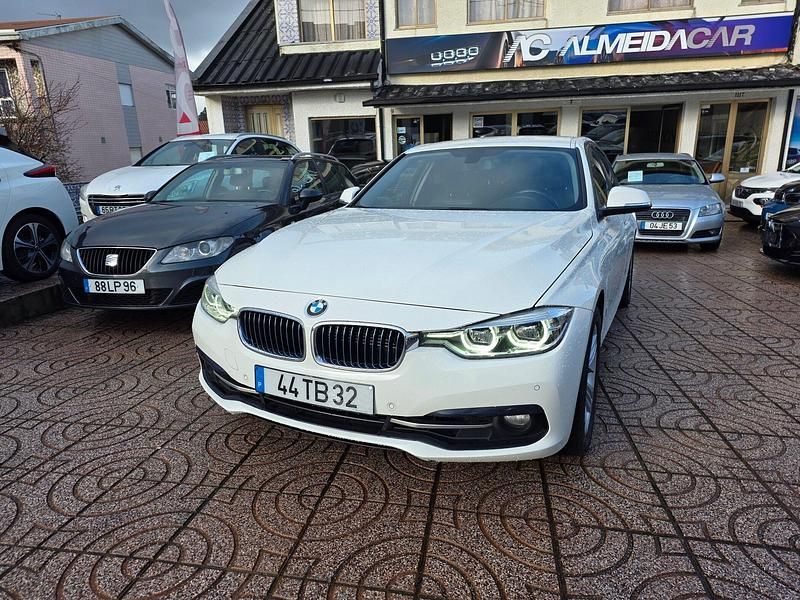 Usado BMW 330 iPerformance 252 HP (185 kW) 2017 Branco Sedan