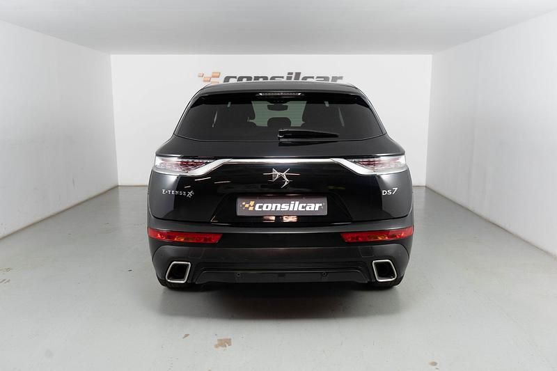 Usado DS Automobiles DS7 Crossback Be Chic 300 HP (220 kW) 2021 Preto SUV