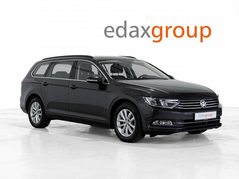 Cinza Usado 2018 VW Passat Business Carrinha | € 15.490 (Preço justo) - Imagem 1/4