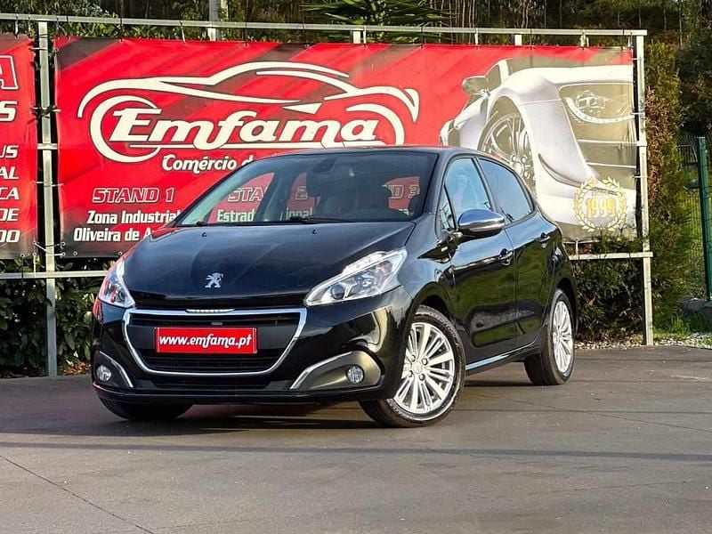 Preto Usado 2018 Peugeot 208 Style Citadino | € 11.950 (Preço justo) - Imagem 1/4