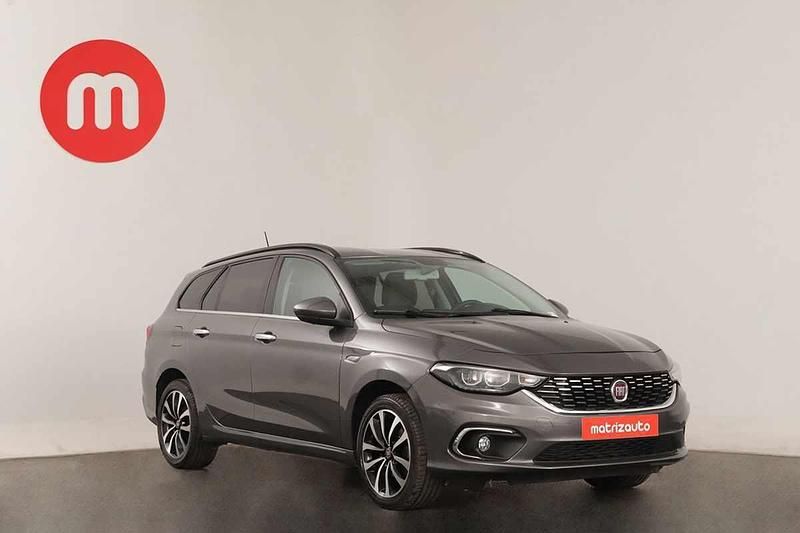 Cinzento Usado 2018 Fiat Tipo Carrinha | € 19.499 - Imagem 1/4