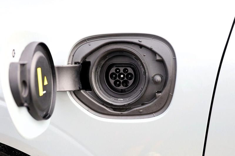 Novo Volvo XC60 Plus 350 HP (257 kW) 2026 Cinza SUV