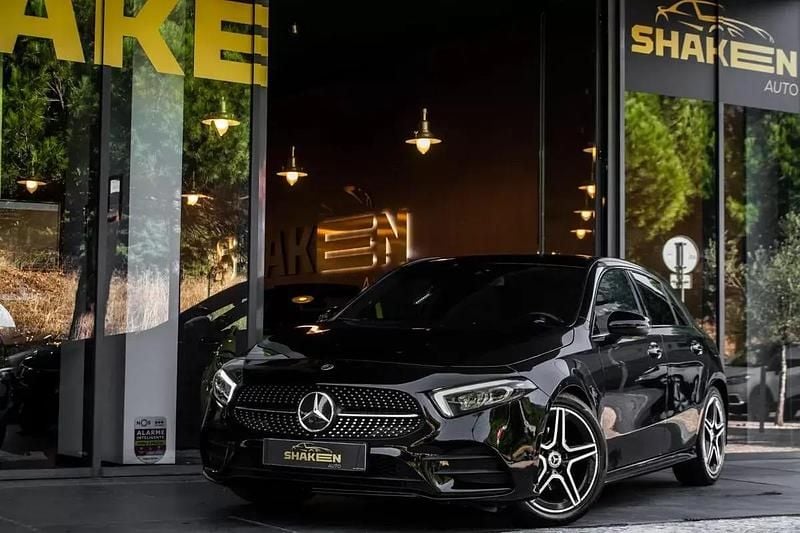 Preto Usado 2022 Mercedes A180 AMG line Citadino | € 27.990 (Bom preço) - Imagem 1/4