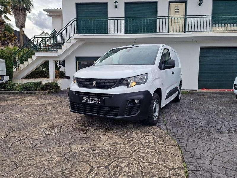 Branco Usado 2022 Peugeot Partner Monovolume | € 10.750 (Bom preço) - Imagem 1/4