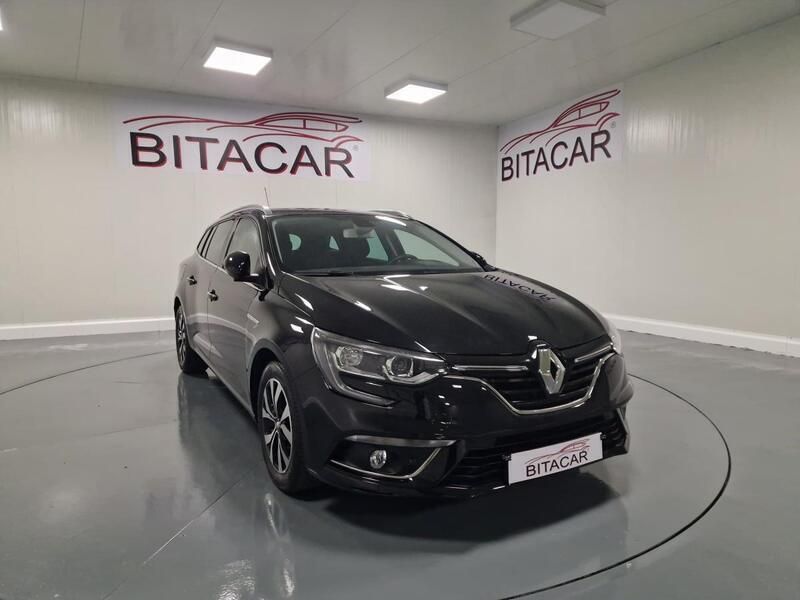 Preto Usado 2018 Renault Mégane IV Carrinha | € 17.950 (Preço justo) - Imagem 1/4