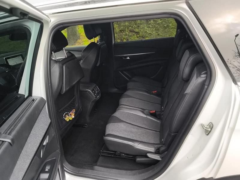 Usado Peugeot 5008 130 HP (95 kW) 2018 Branco SUV